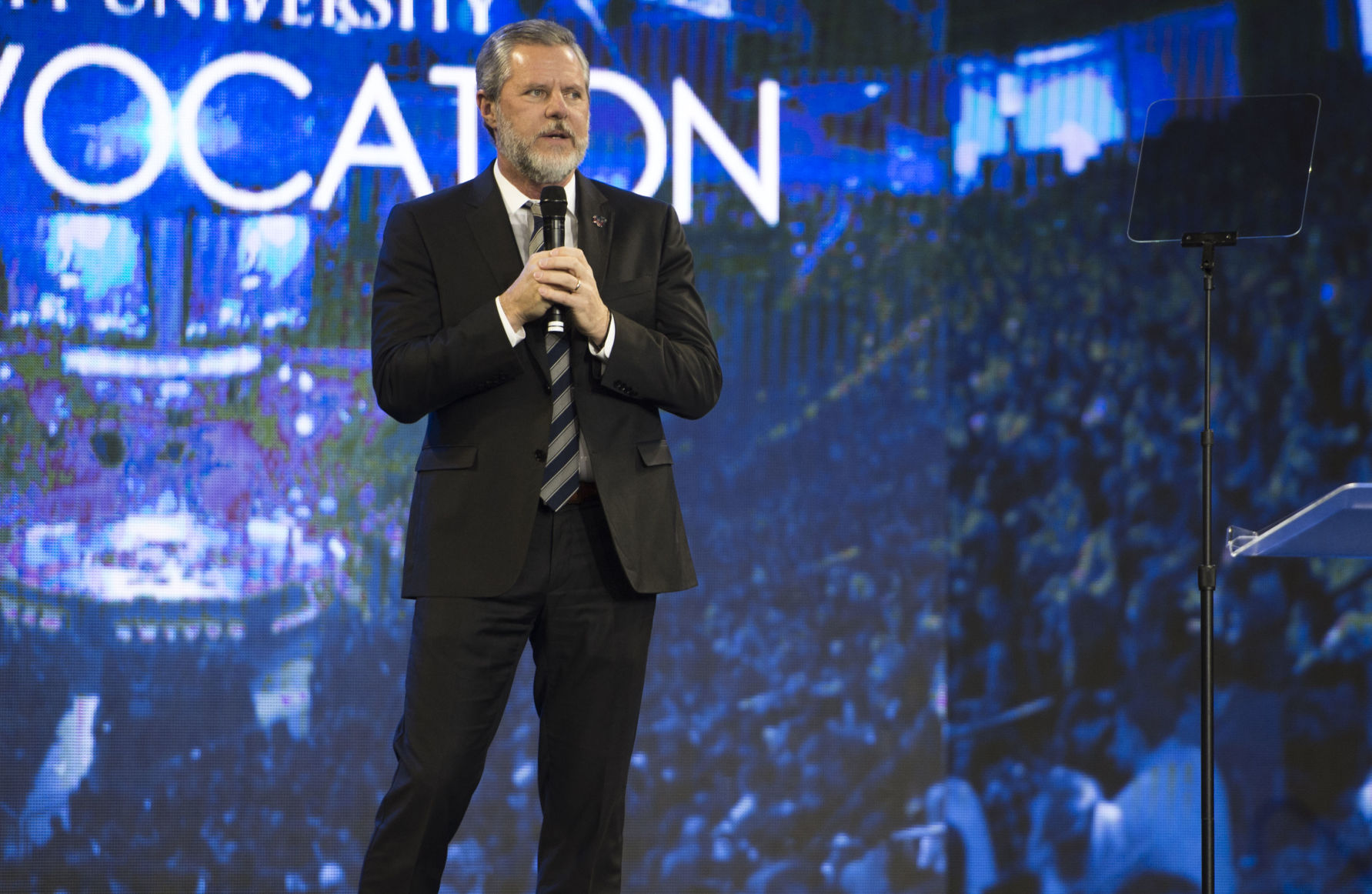 2018-11-28 Melania Trump at LU 02 (Jerry Falwell Jr.)